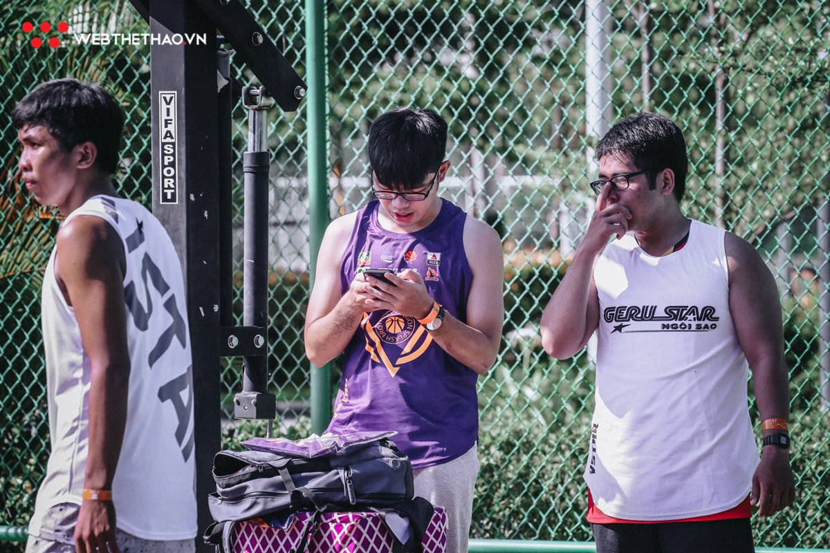 Khai mạc giải Bóng rổ 4x4 Vstar League 2019: Cháy hết mình cùng quả bóng cam bất chấp cái nắng chói chang Khai mạc giải Bóng rổ 4x4 Vstar League 2019: Cháy hết mình cùng quả bóng cam bất chấp cái nắng chói chang